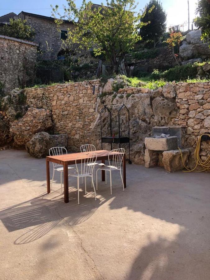 Ca Di Pippo "Tasso" Appartamento Ristrutturato Orco Feglino Exterior photo