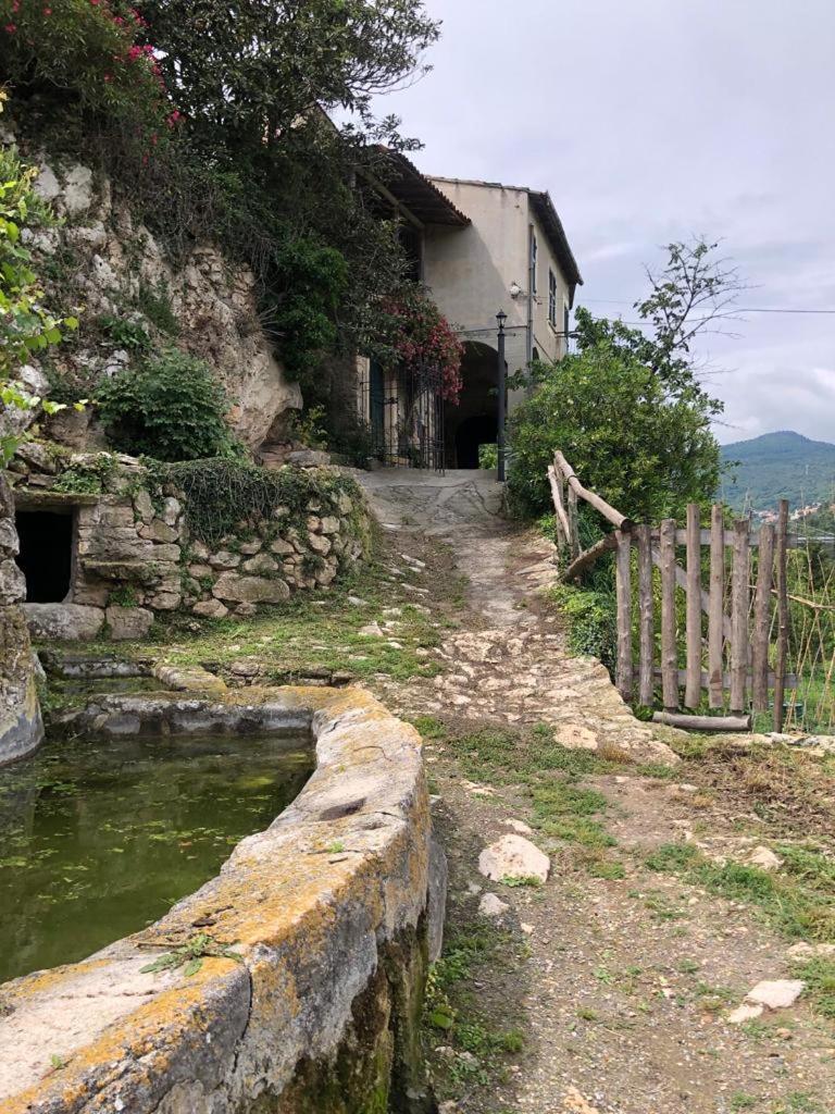 Ca Di Pippo "Tasso" Appartamento Ristrutturato Orco Feglino Exterior photo